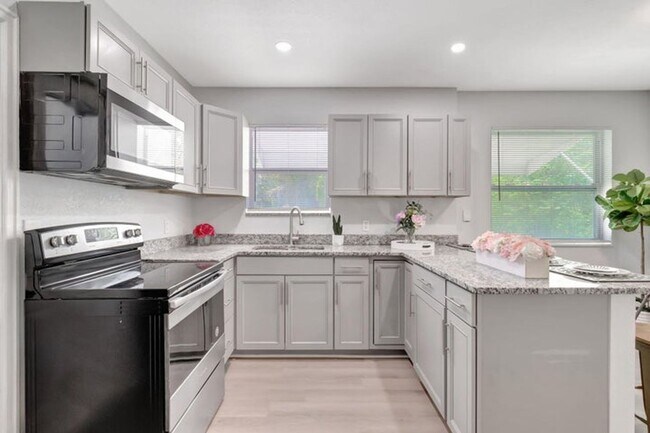 Building Photo - 621 S Swinton Avenue, Delray Beach, FL 33444
