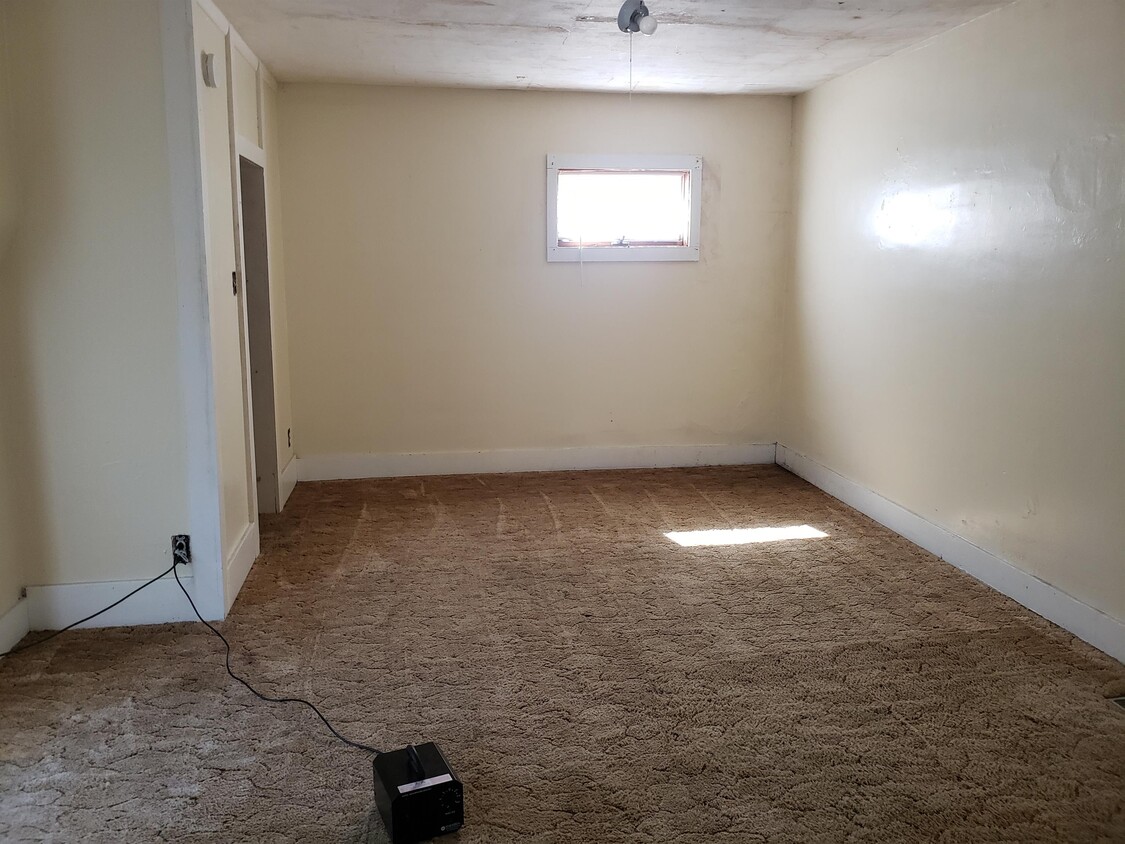 Primary Photo - 1205 F Ave