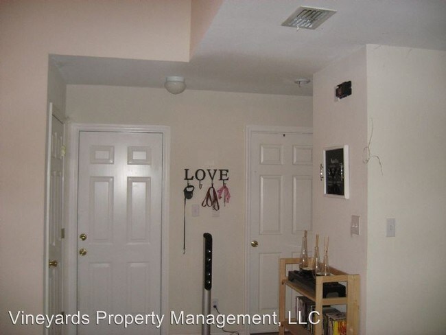 Building Photo - 3 br, 3 bath House - 1413 Nena Hills Dr