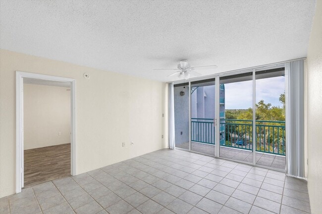 Foto del edificio - 2 Bedroom 2 Bathroom in the Salt Ponds Con...