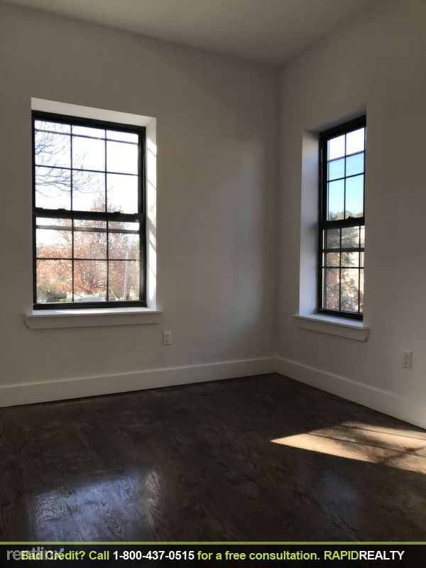 Foto del edificio - 3522 Clarendon Rd