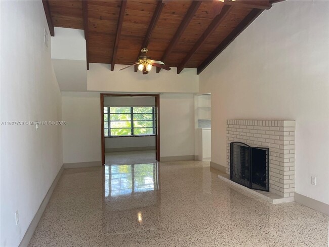 Building Photo - 2920 SW 60th Ct
