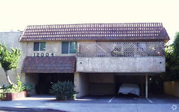Building Photo - 12004 Kling St