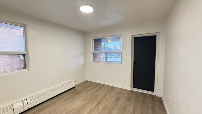 Building Photo - 60 Triller Ave