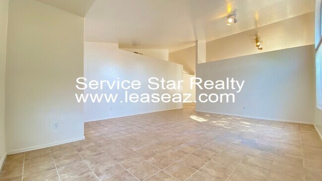 Foto del edificio - 3596 E Thornton Ave