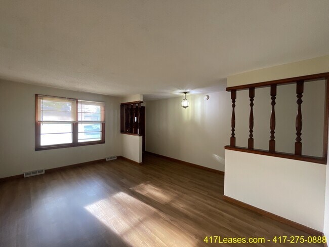 Foto del edificio - 3308 South Ave