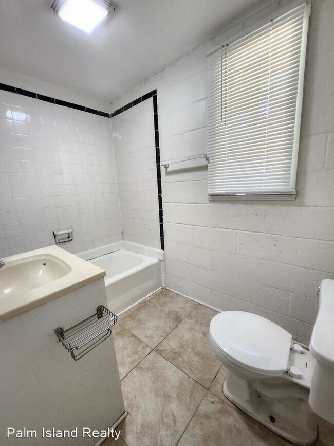 Building Photo - 3 br, 1 bath House - 2 Nevada Cir