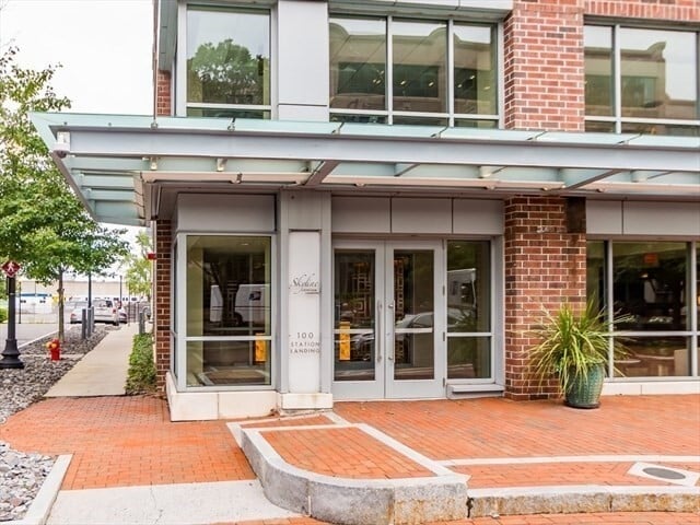 Building Photo - 100 Station Landing
