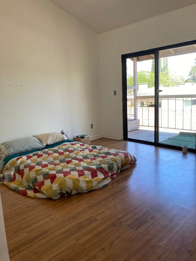 Foto principal - 1050 Walnut Grove Ave