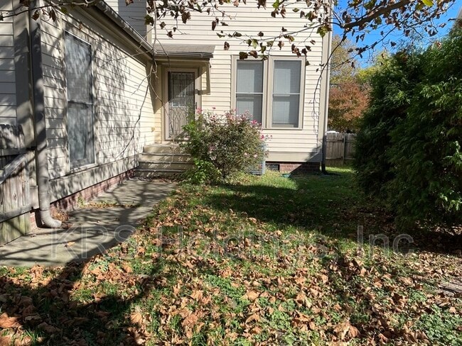 Building Photo - 3215 Omohundro Ave