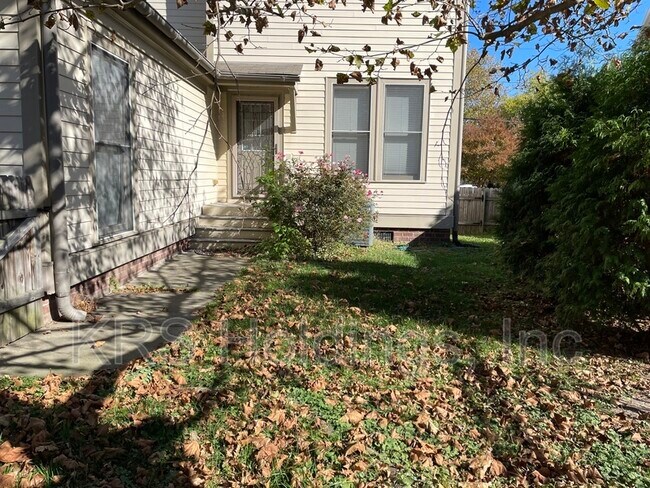 Foto del edificio - 3215 Omohundro Ave