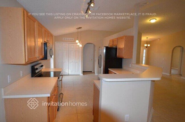 Foto del edificio - 4118 Half Moon Cir