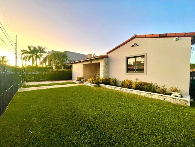 Foto del edificio - 3069 SW 21st St