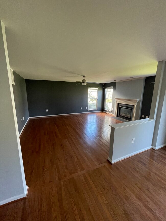 Building Photo - 14268 Town Commons Way