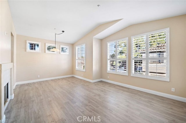 Foto del edificio - 1201 Elk Grove