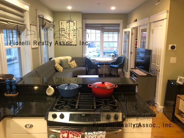 Foto del edificio - 8 Bartlett Pl