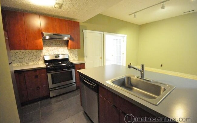 Building Photo - One Short North