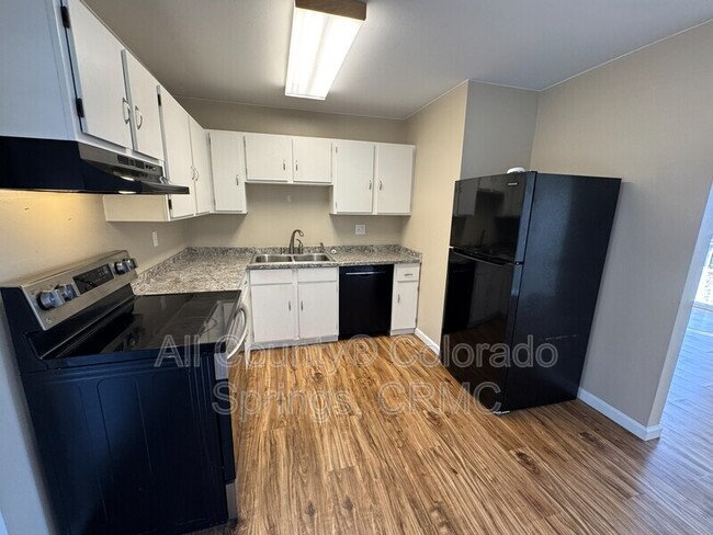 Foto del edificio - 1742 Keswick Rd