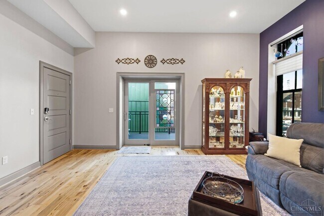 Foto del edificio - 411 Plum St