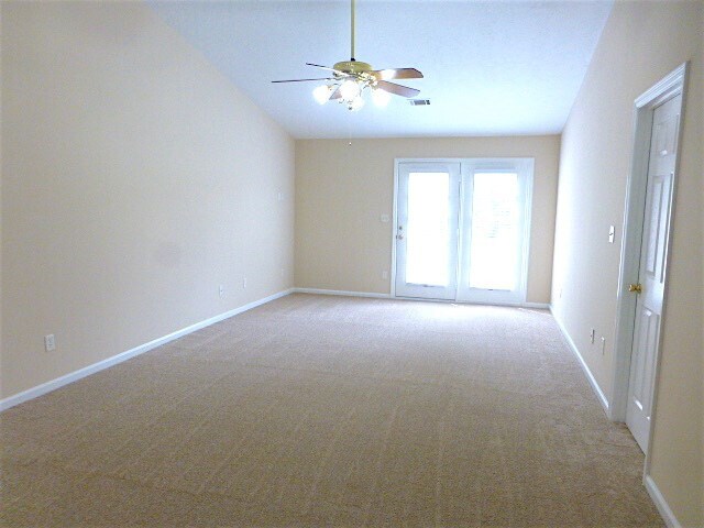 Foto del edificio - 5007 Wheeler Lake Rd