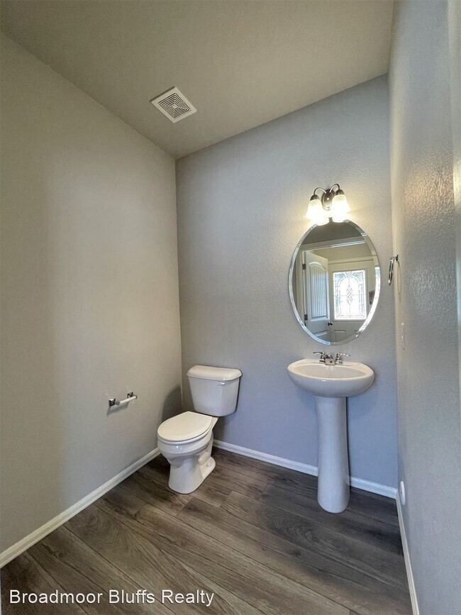 Building Photo - 3 br, 3 bath House - 7678 Grand Fir Point