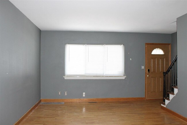 Building Photo - 340 Sheffield Ave