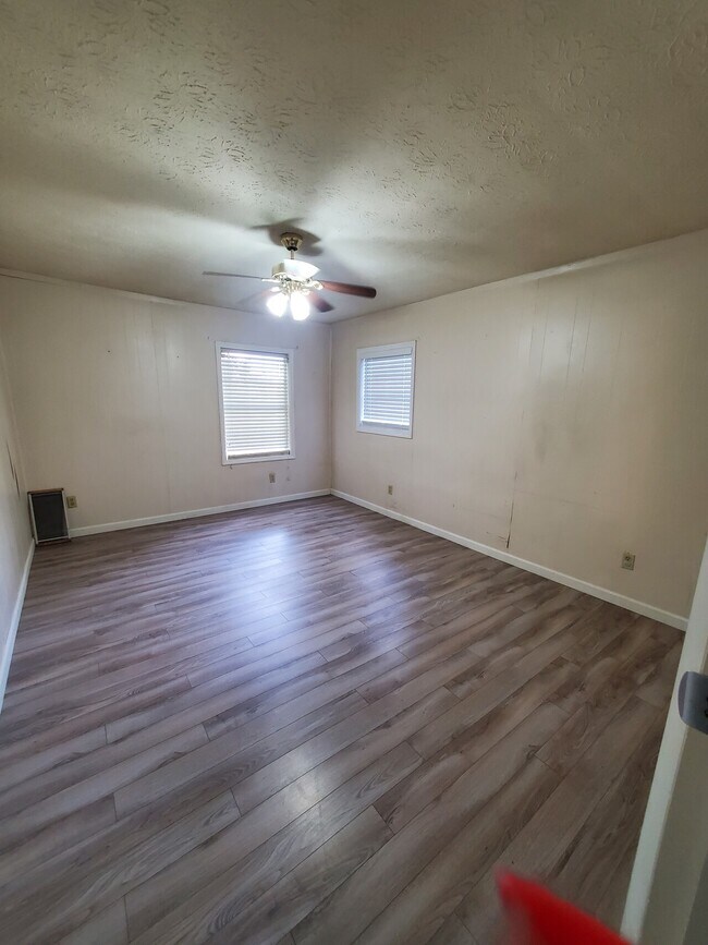 Building Photo - 2235 Mineral Springs Rd