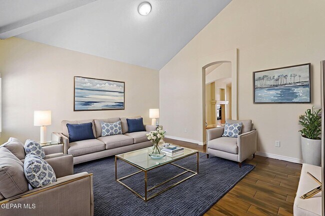 Building Photo - 13709 Paseo Hermoso Dr