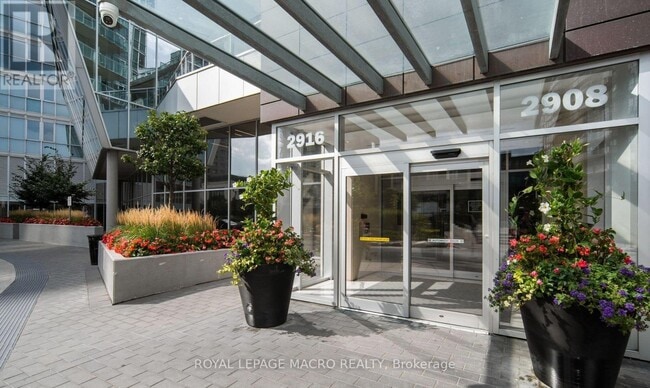 Building Photo - 2916 Hwy 7 W