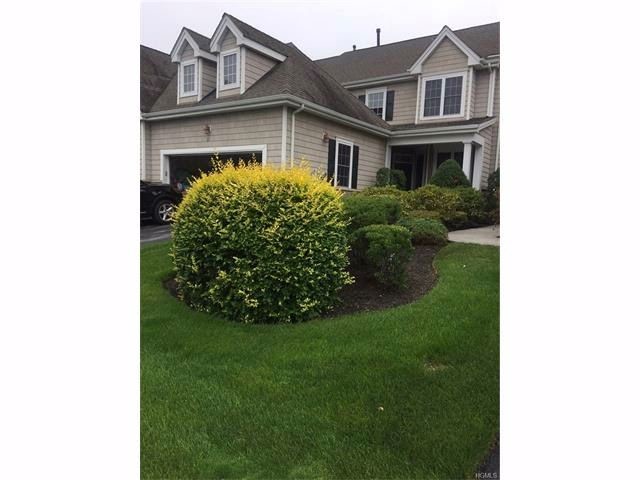 Primary Photo - 31 Turnberry Ct