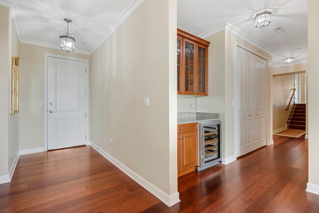 Building Photo - 50 N Plum Grove Rd