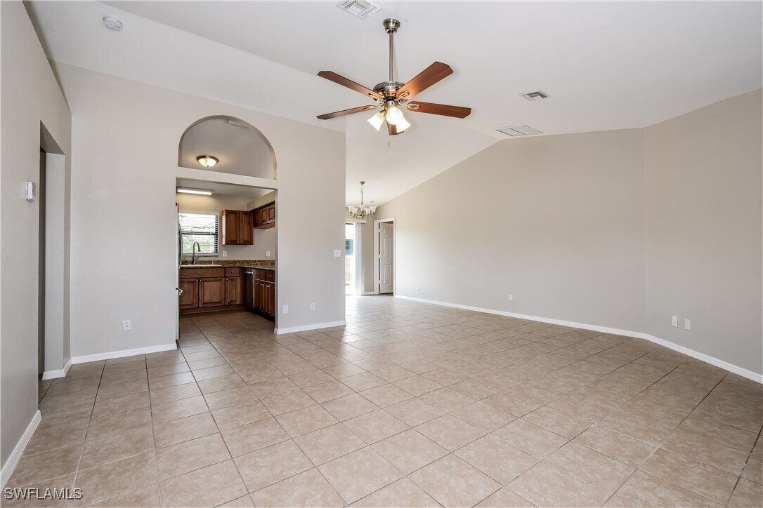 Foto principal - 18484 Sarasota Rd