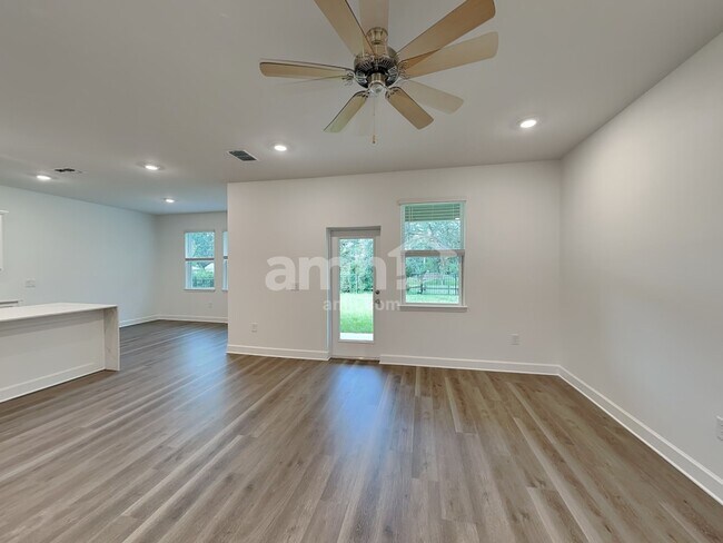 Building Photo - 16648 Cheyanne Ct