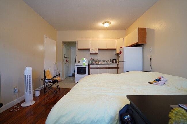 Foto del edificio - 1120 Commonwealth Ave