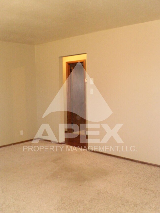 Foto del edificio - MOVE-IN SPECIAL, $1 RENT!! - Nice 2 Bd - 1Ba Apartment in Fountain City w/1-Car Carport Parking -...