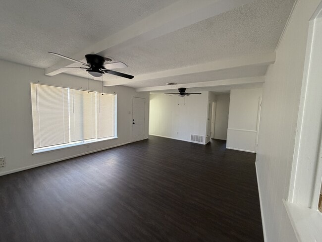 Foto del edificio - 5420 39th Dr