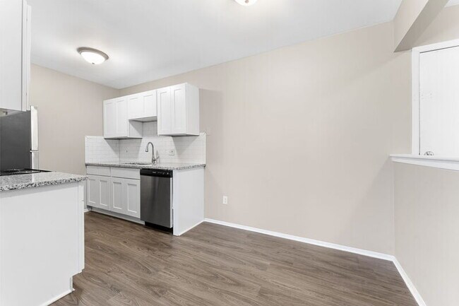 Foto del edificio - 31471 Block St