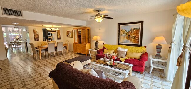 Foto del edificio - 2206 NE 7th St