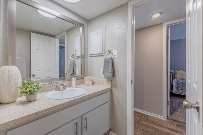 Foto del edificio - Pinehurst Place Apartments