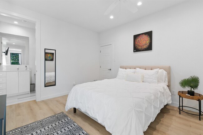 Foto del edificio - 4305 Roseland Ave