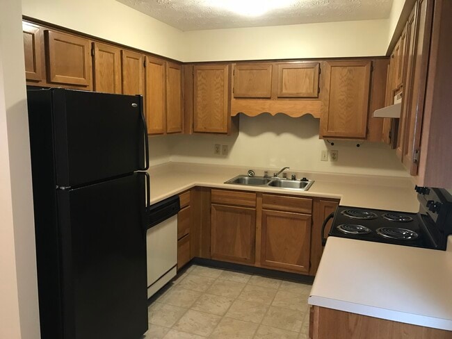 KITCHEN - 162 Middleground Way