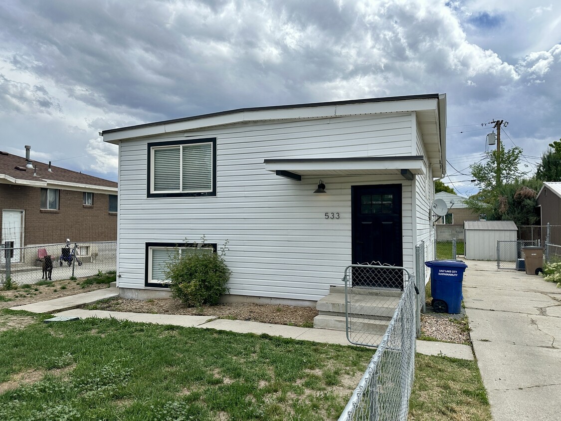 Primary Photo - 533 Stewart St