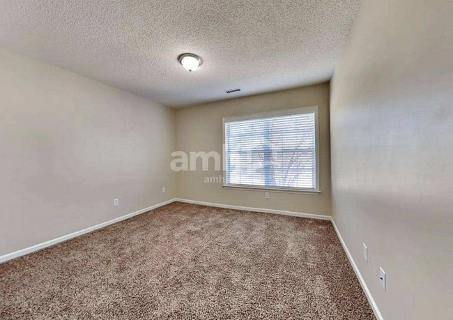 Building Photo - 106 Guildford Dr