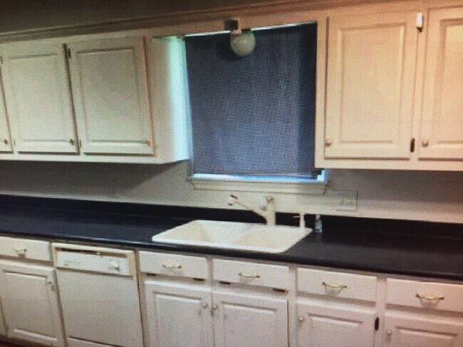 Cocina - 1101 Northwood Dr