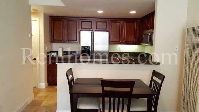 Foto del edificio - La Jolla / UTC, Granite Counters, All Appl...