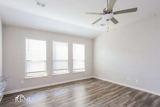 Foto del edificio - 1923 Hialeah Dr