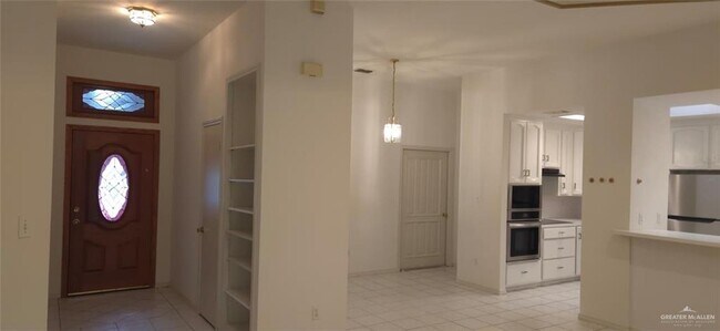 Foto del edificio - 11 Jasmine Ave W