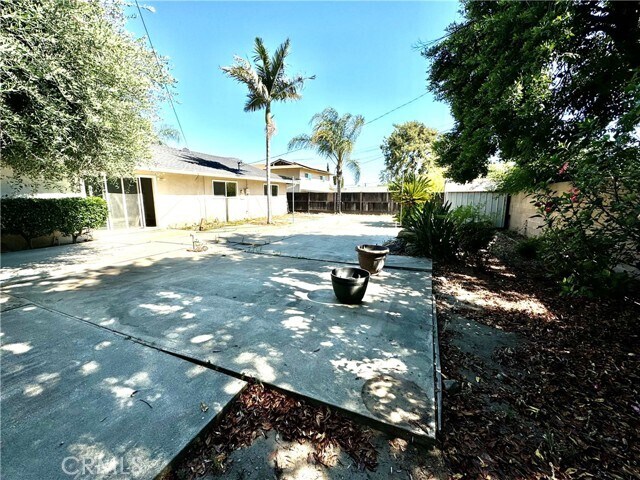 Foto del edificio - 1333 N Ukiah Way