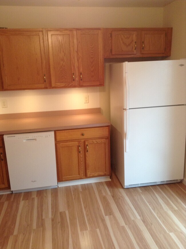 Full Size Refrigerator - 5269 E Trindle Rd