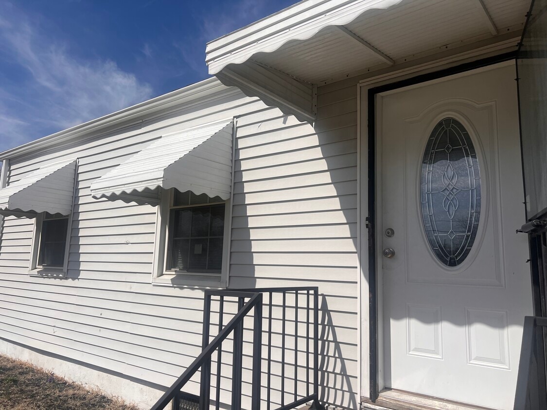 Photo - 3413 Linwood ave